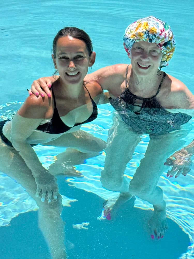 A client in the pool with Tracey